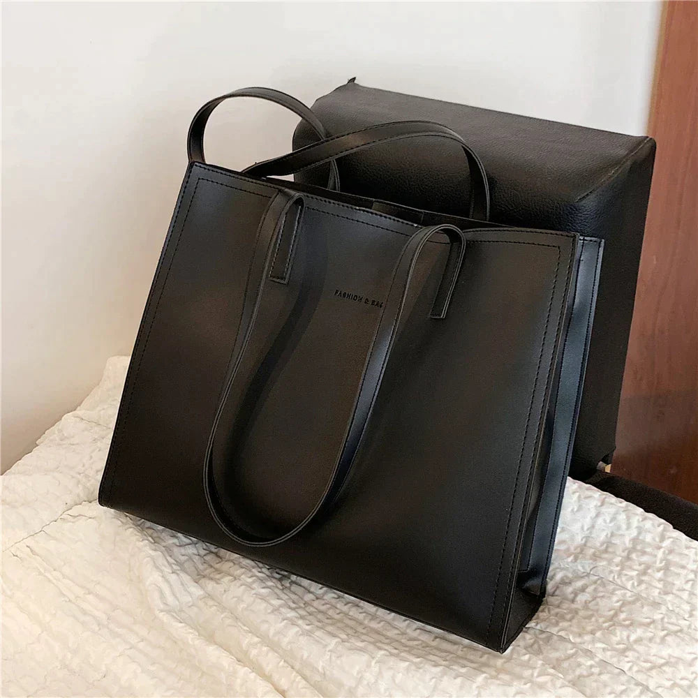 bags : Jessie - Elegante Trendy Schoudertas in Zwart van Pantino