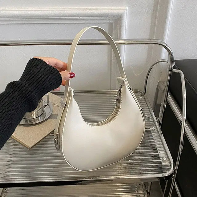 bags : Celina - Elegante hobotas met eenvoudige ritsdetails in van Pantino