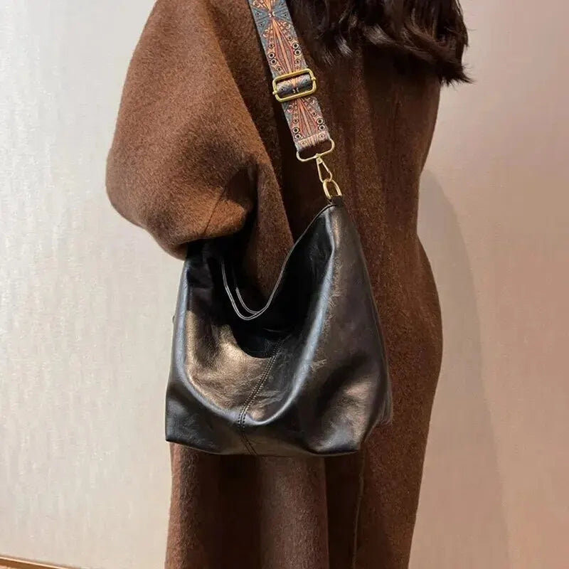 bags : KRISTI - Effen vintage schoudertas voor dames in van Pantino