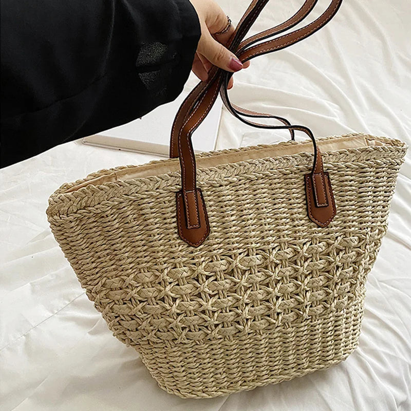 bags : KAROLIEN - Strandtas schoudermodel stro in van Pantino