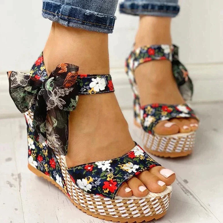 men's fashion : Eva | Stijlvolle Handgemaakte Rieten Sandalen - Perfect voor Dames die Op Zoek zijn naar Uniekheid in van Pantino