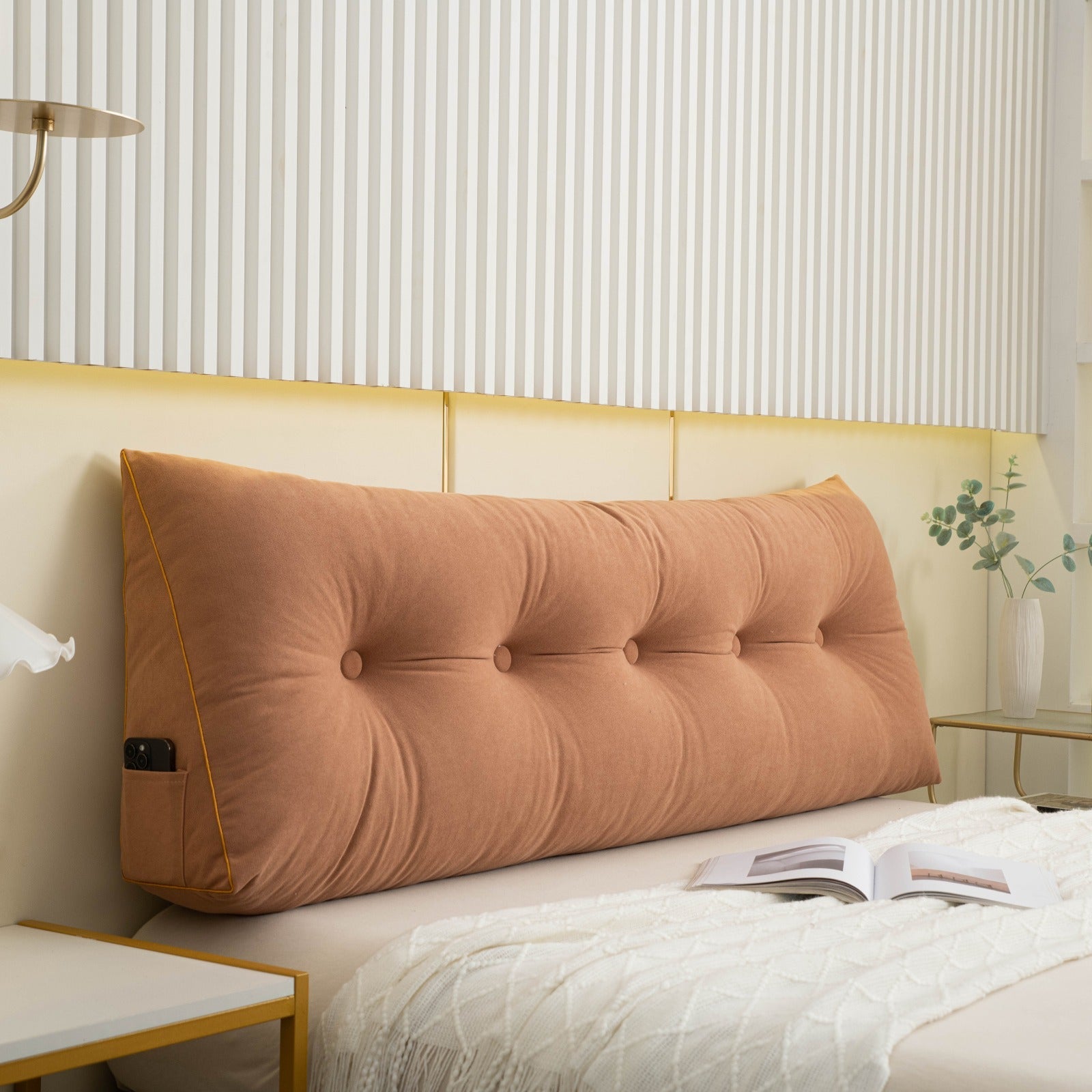 Luxe Chic™ – Ergonomisch Wigkussen voor Ultiem Comfort- €25 : Luxe Chic™ – Ergonomisch Wigkussen voor Ultiem Comfort in Zalm van Pantinoshop