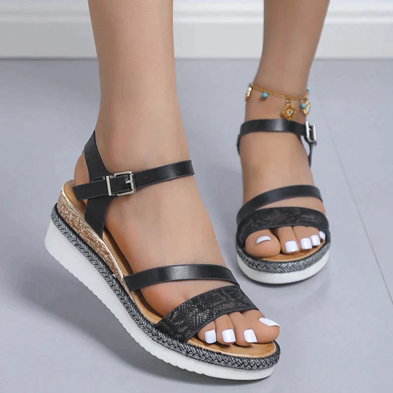 men's fashion : Maud - Chic Casual Sandalen Dames in van Pantino