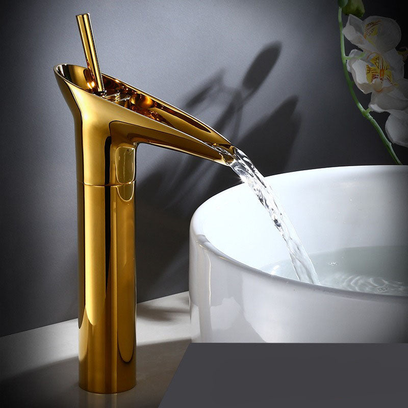 home & garden : Huck - Waterval antieke kraan badkamer wastafel kraan messing wastafelmengkranen in Goud hoog van Pantino