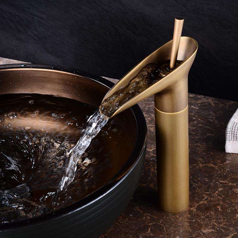 home & garden : Huck - Waterval antieke kraan badkamer wastafel kraan messing wastafelmengkranen in van Pantino