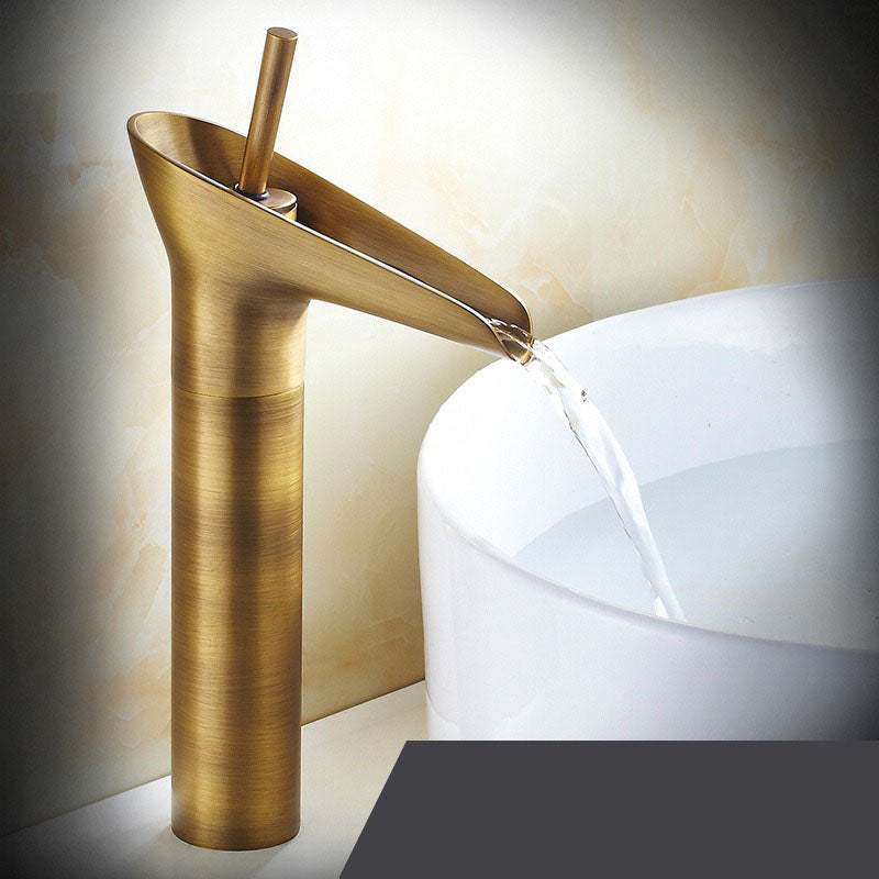 home & garden : Huck - Waterval antieke kraan badkamer wastafel kraan messing wastafelmengkranen in Antiek lang van Pantino
