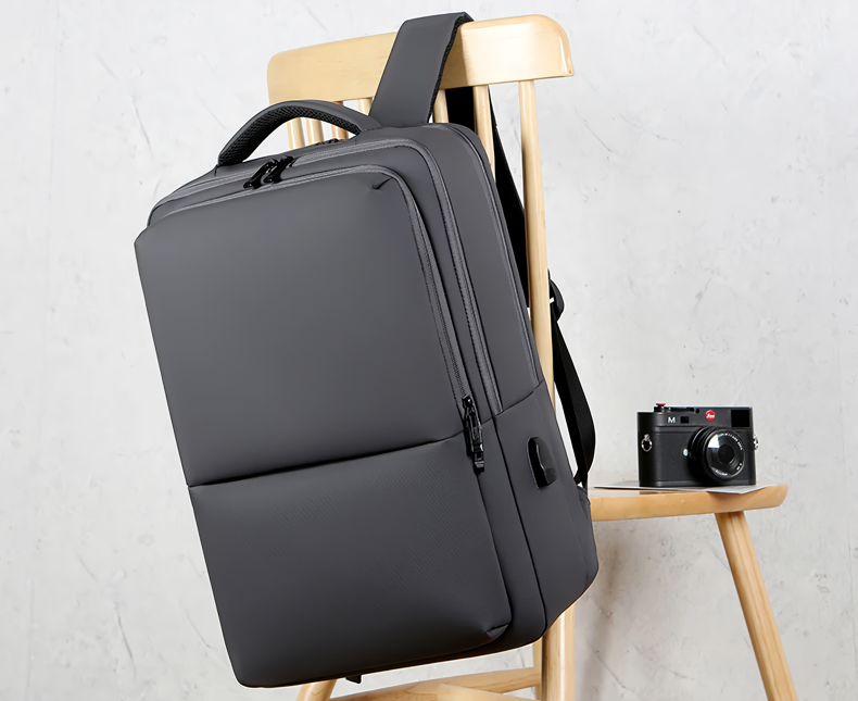 bags : Stroomlijn Executive waterdichte laptoprugzak in van Pantino