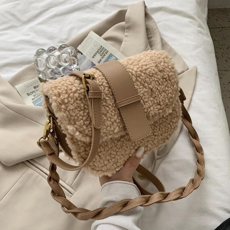 bags : Alida - Tas van pluche bont in Khaki van Pantino
