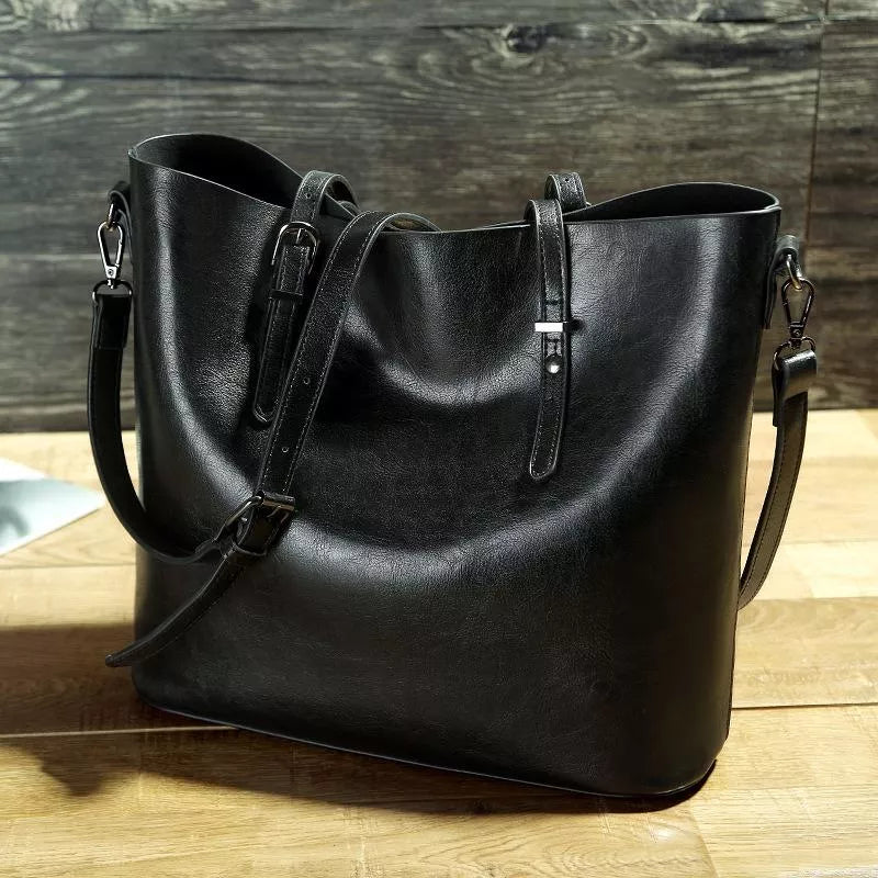bags : Iris - Casual Retro Schoudertas in Zwart van Pantino