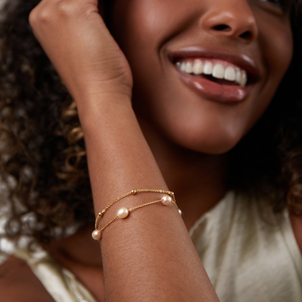 accessories : Celine Pearl Armband in van Pantino