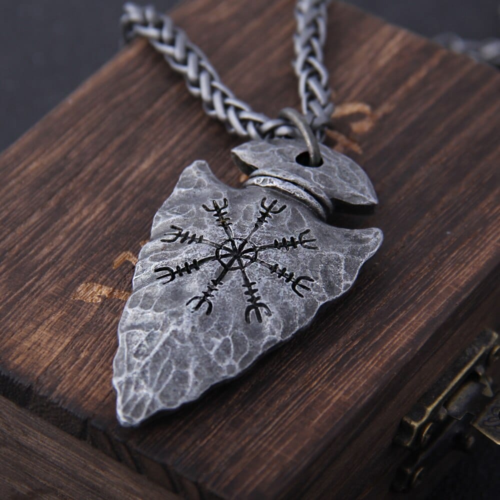 accessories : | "Helm of Awe" Viking Ketting + Elegante Gift Box in van Pantino
