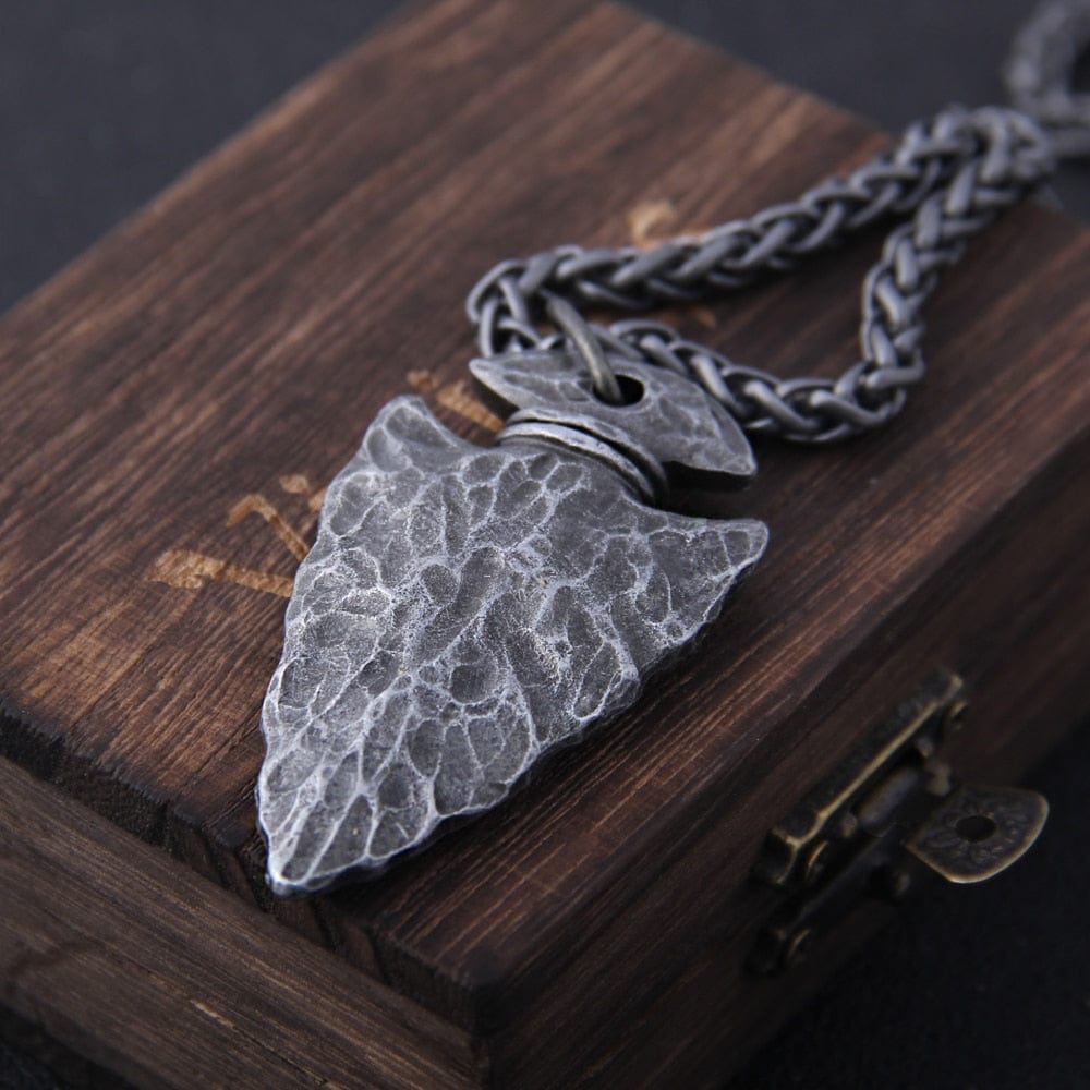 accessories : | "Helm of Awe" Viking Ketting + Elegante Gift Box in van Pantino