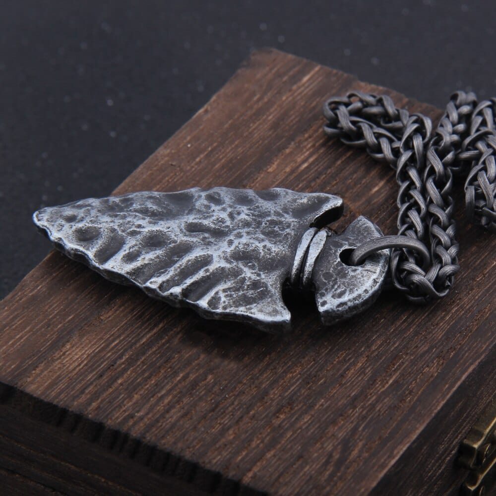 accessories : | "Helm of Awe" Viking Ketting + Elegante Gift Box in van Pantino