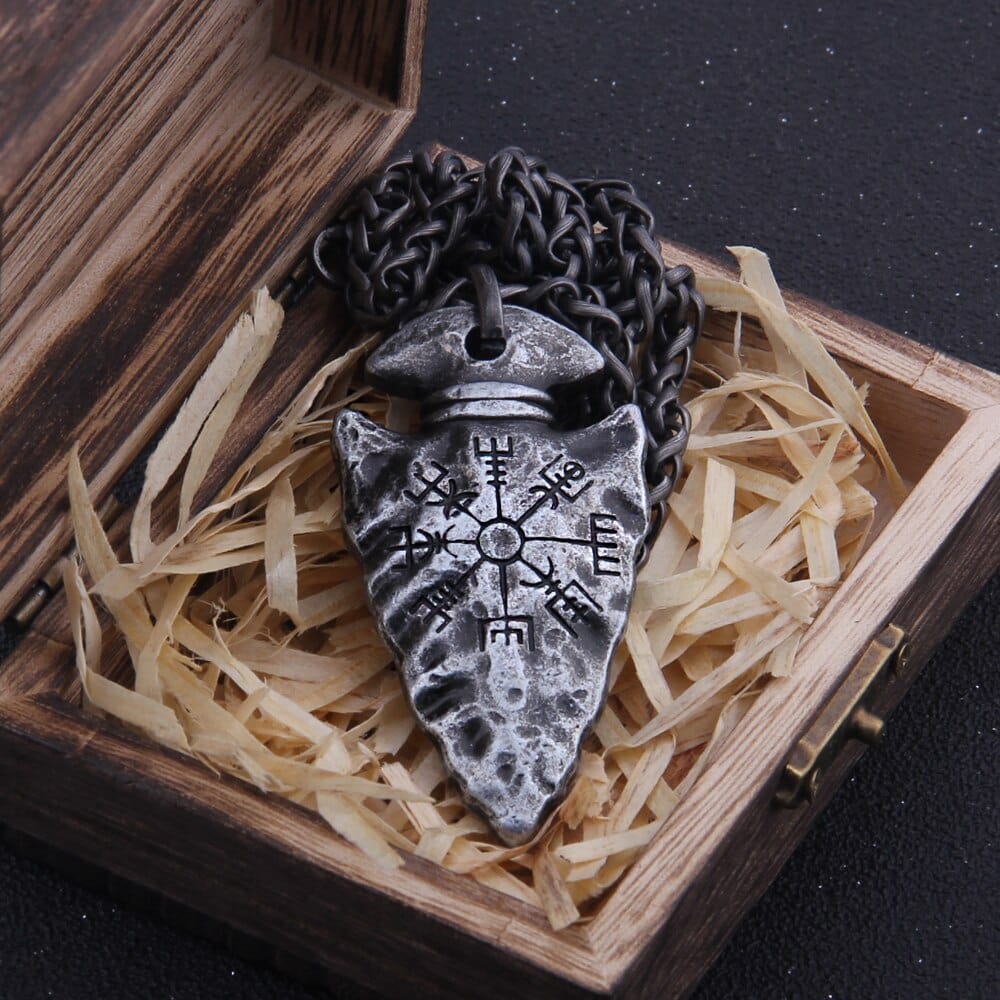 accessories : | "Helm of Awe" Viking Ketting + Elegante Gift Box in van Pantino