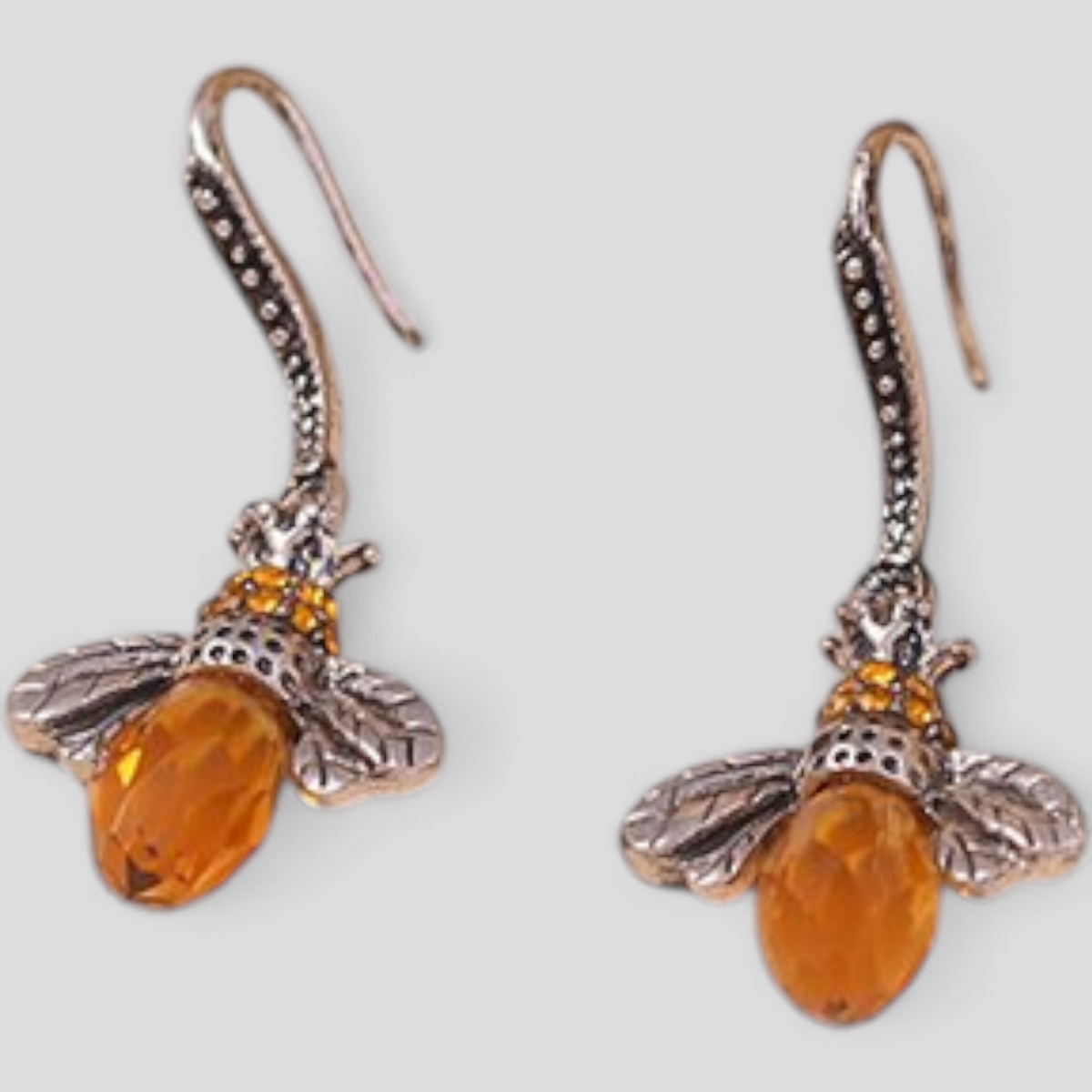 accessories : Kristallen Druppel Bee Oorbellen in Zilver van Pantino