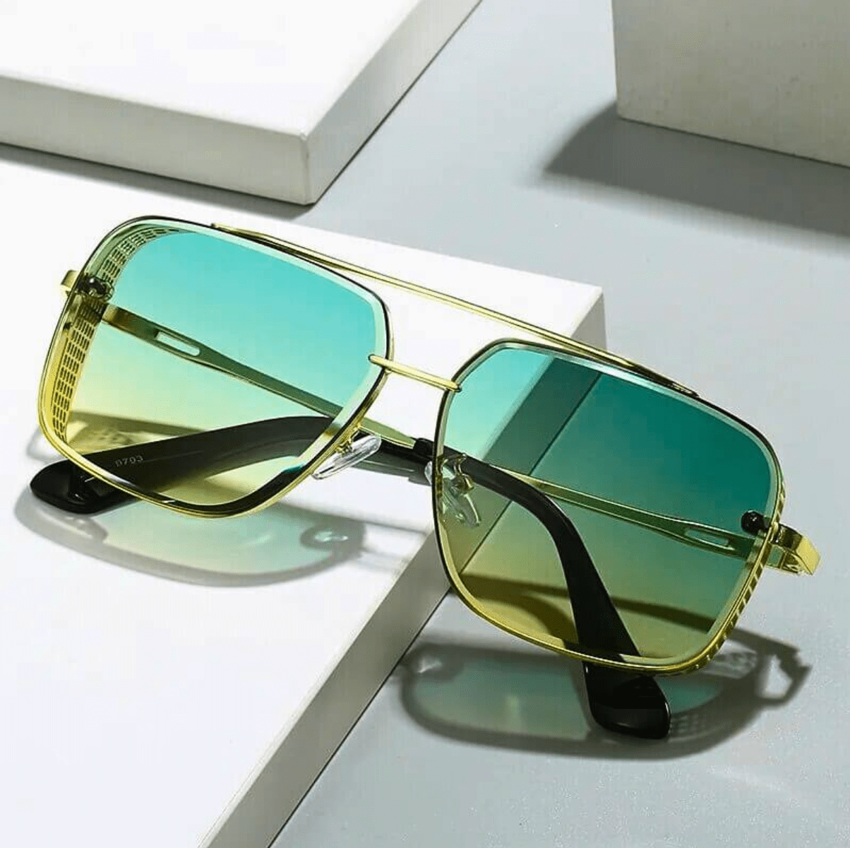 accessories : Leonard Buccino in Groen van Pantino