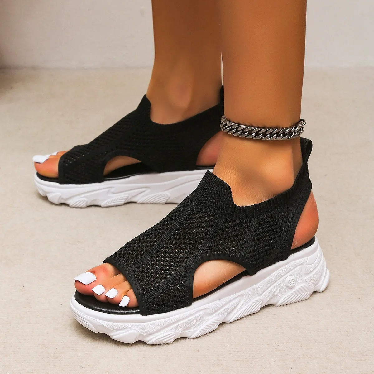 men's fashion : Noor - Scandinavische Sandalen Dames in Zwart van Pantino