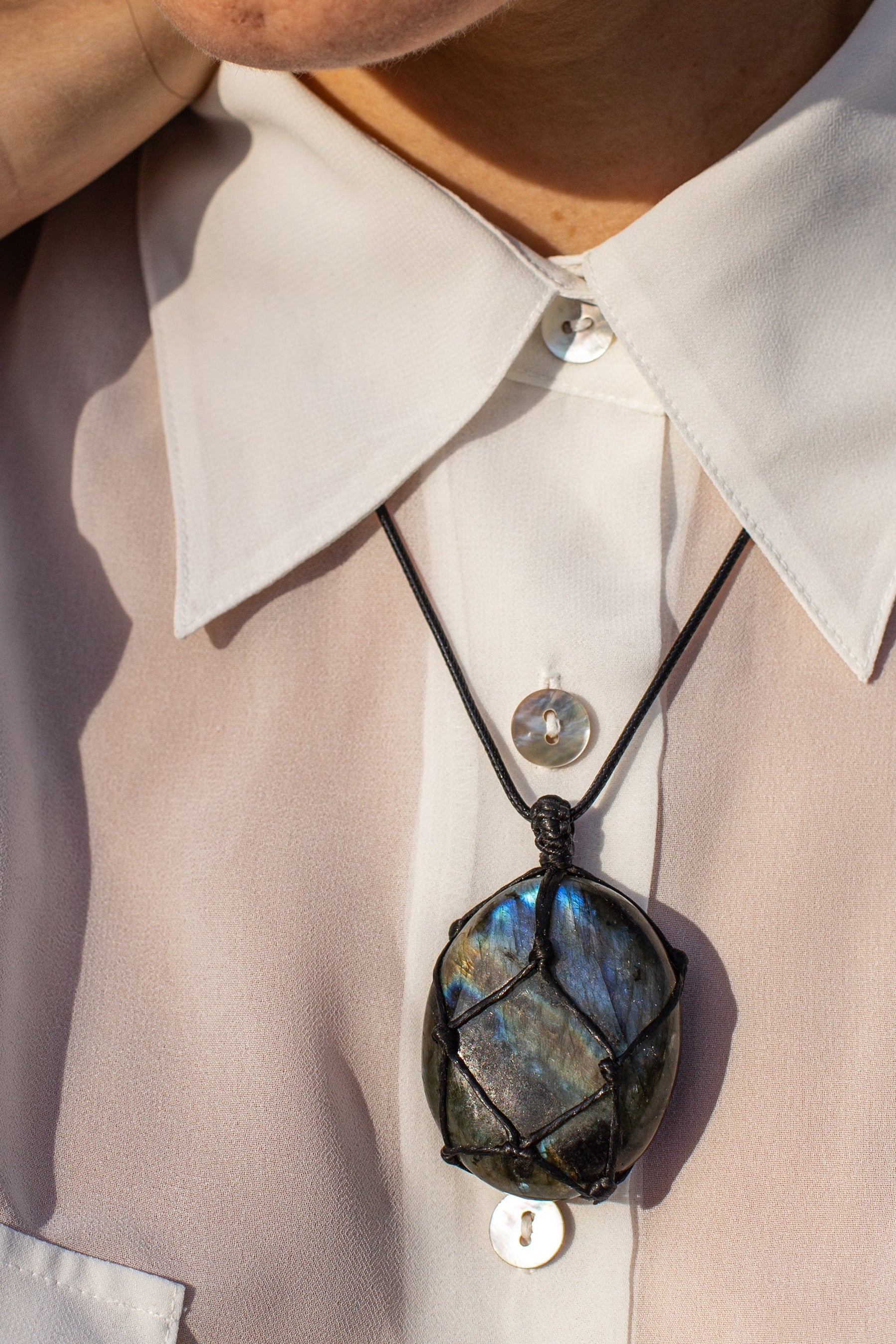 accessories : Drakenhart Labradoriet Ketting in van Pantino