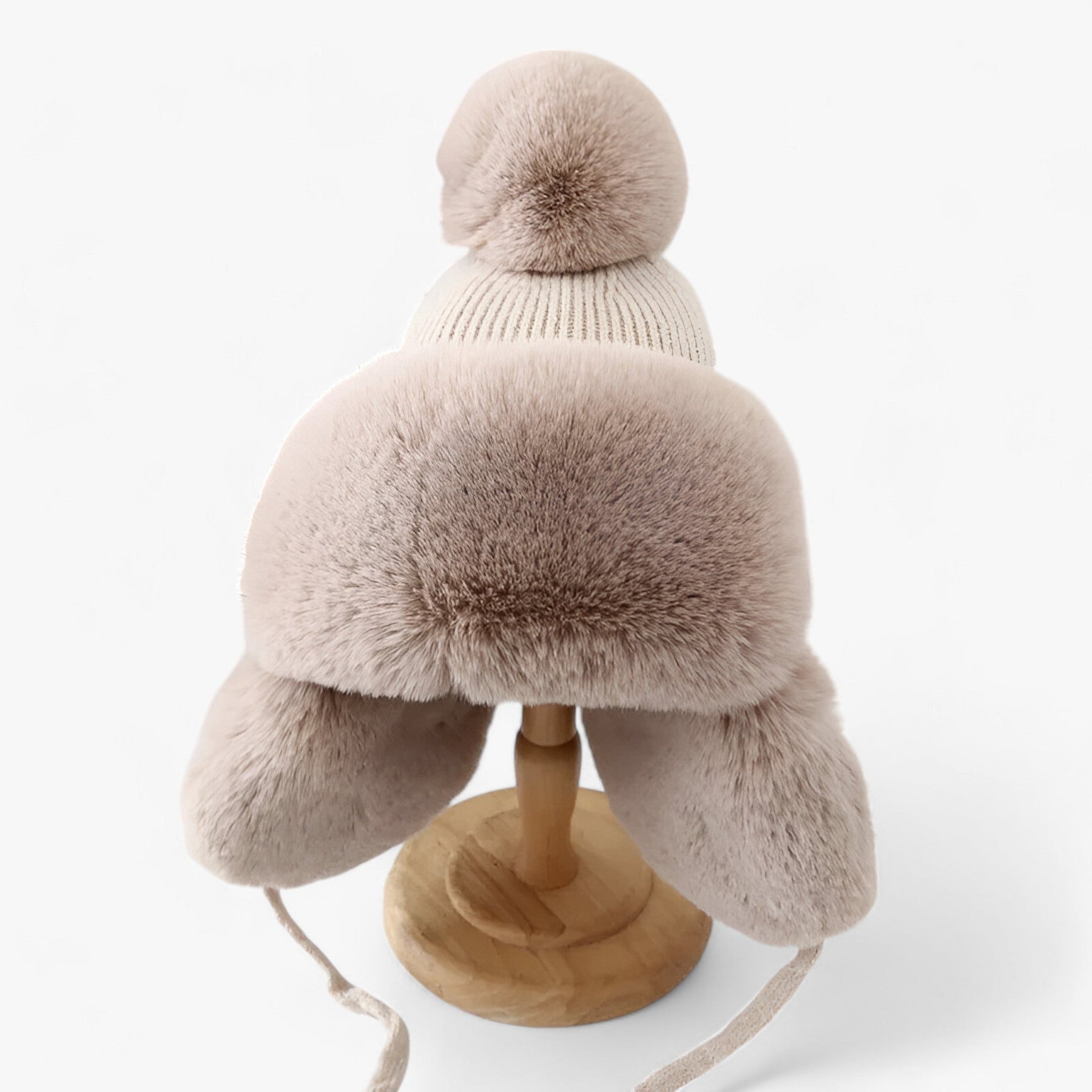 accessories : Nina | Lei Feng Hut - Dikke warmte met elegante oorkleppen in Beige Volwassen van Pantinoshop