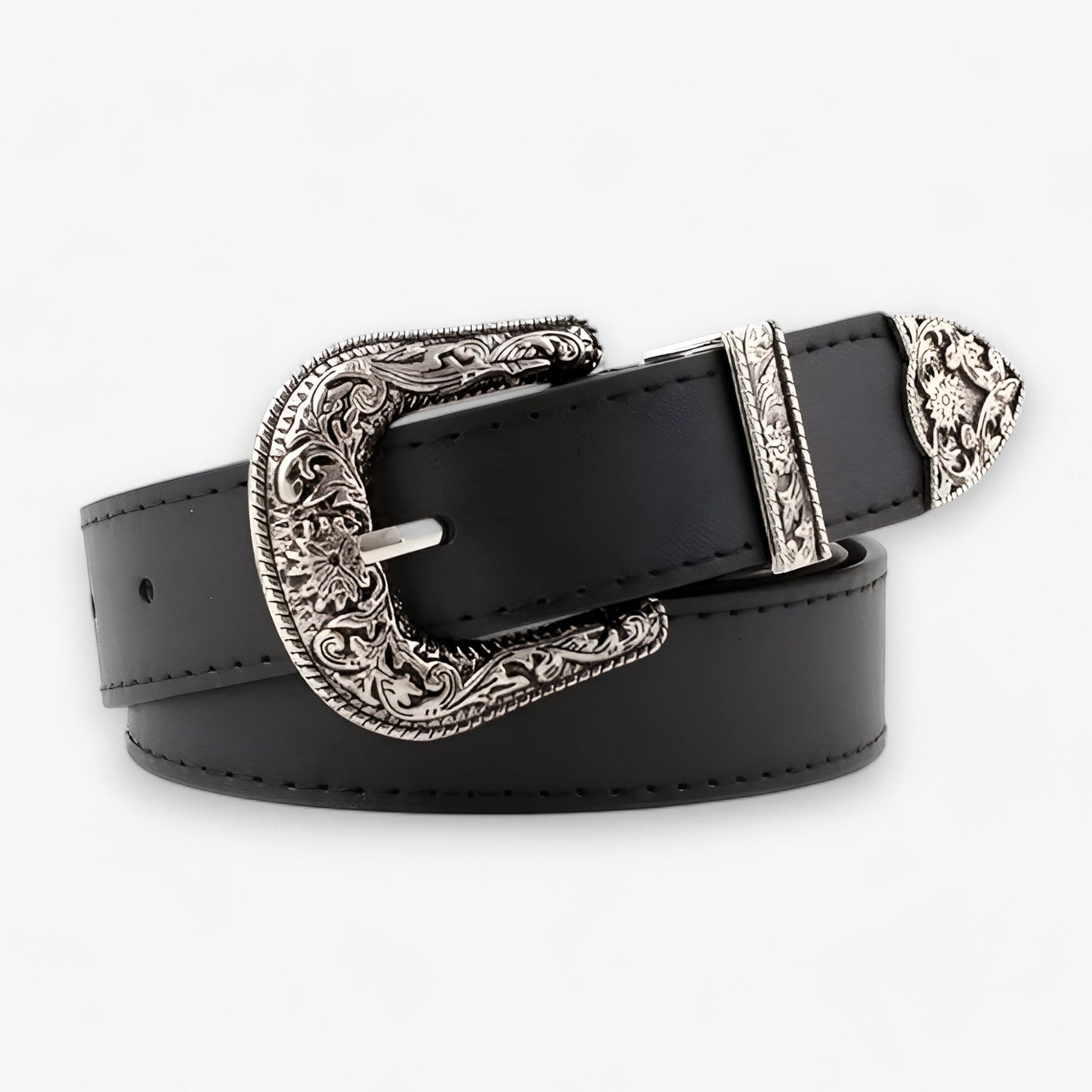 MAVEN | Stilet leren riem - Vintage-stijl & duurzaamheid - €25 : MAVEN | Stilet leren riem - Vintage-stijl & duurzaamheid in Zwart 2.8 cm van Pantinoshop