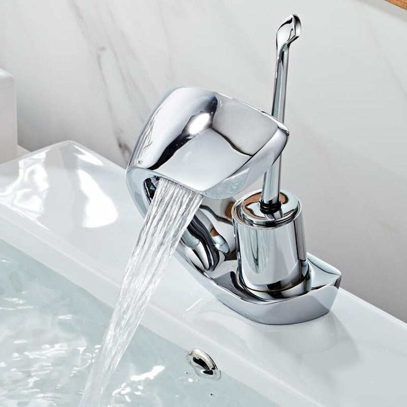 home & garden : Moderne gebogen watervalkraan - Yllie in van Pantino