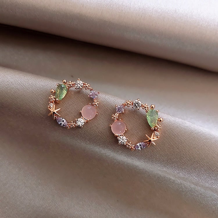 accessories : Crystal Flower Oorbellen in Roze & Groen van Pantino