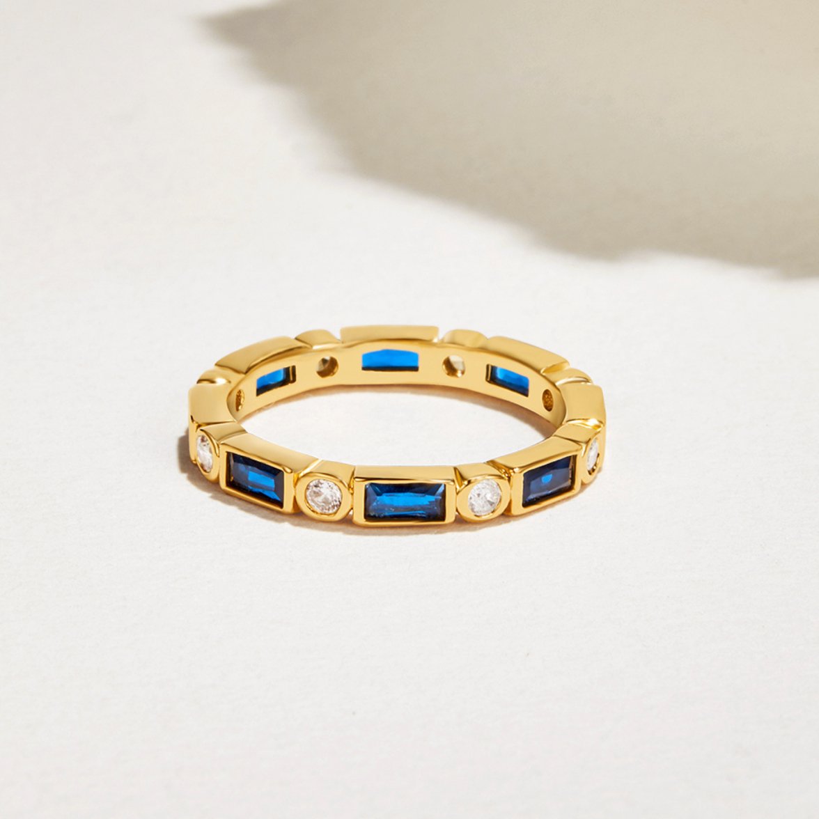 accessories : Royal Blue Adeline Crystal Ring in 8 van Pantino