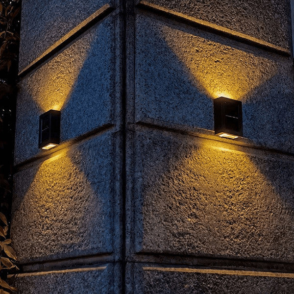 outdoor equipment : Draadloze LED Solar Wandlampen Deluxe - Efficiënte verlichting voor jouw buitenmuren in van Pantino