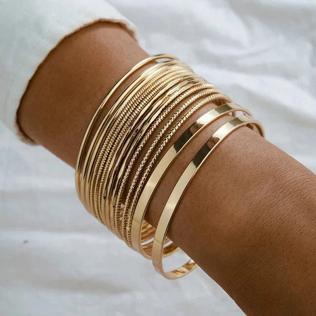 accessories : Tocona Punk Goudkleurige Armbanden voor Vrouwen in Goud van Pantino