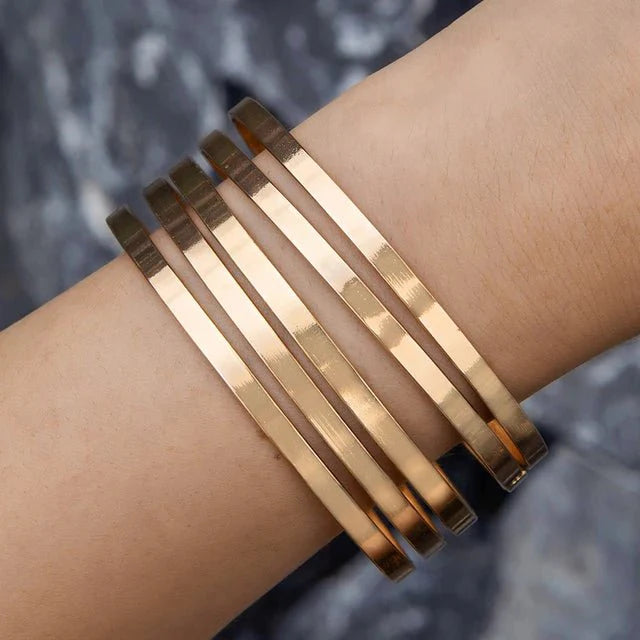accessories : Tocona Punk Goudkleurige Armbanden voor Vrouwen in Zilver van Pantino