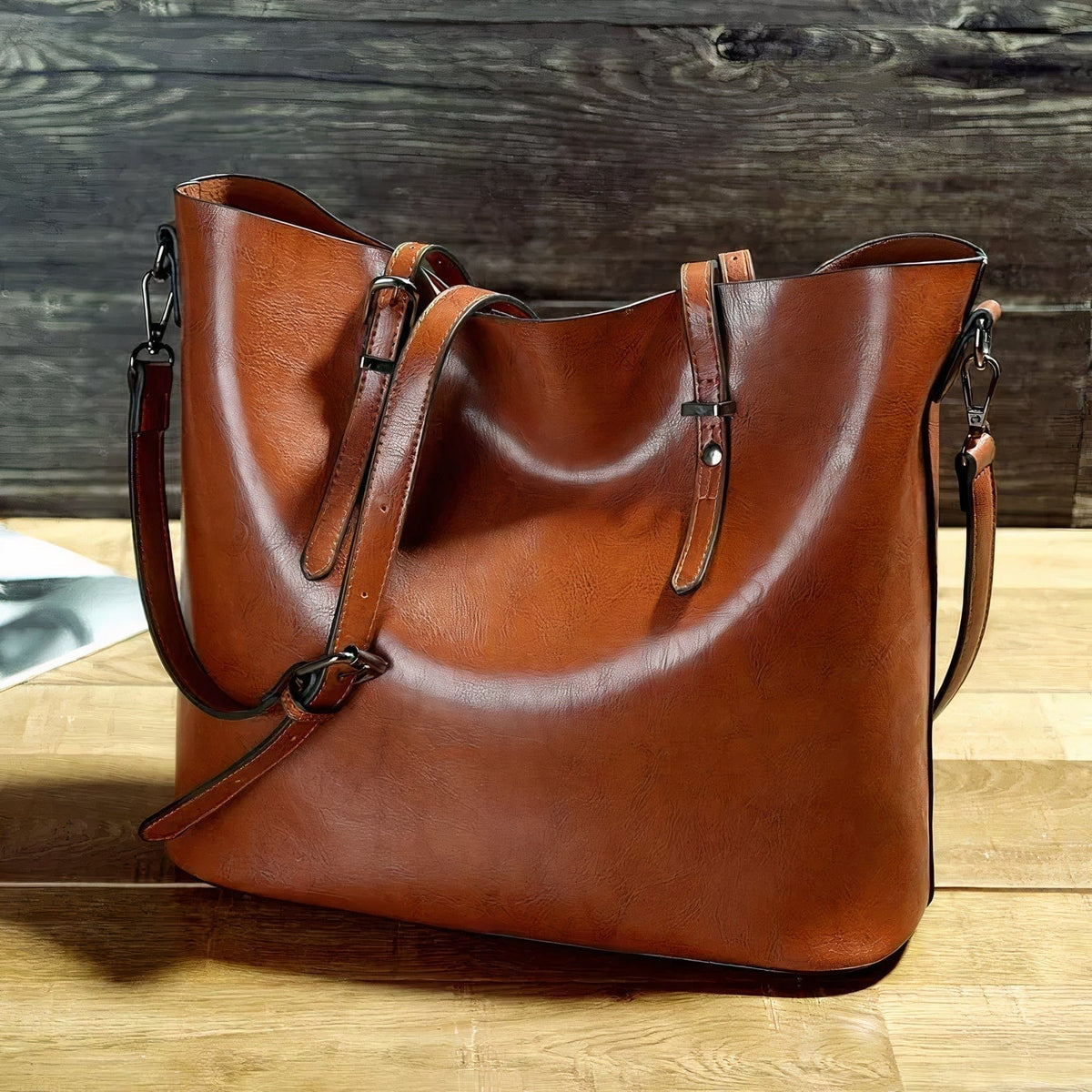 bags : Vintage Lederen Schoudertas - Nelly in Bruin van Pantino