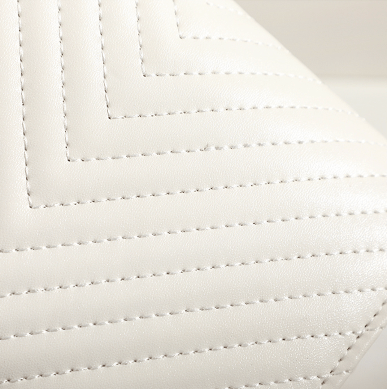 bags : Voulera™ - Leather shoulder bag for ladies in van Pantino