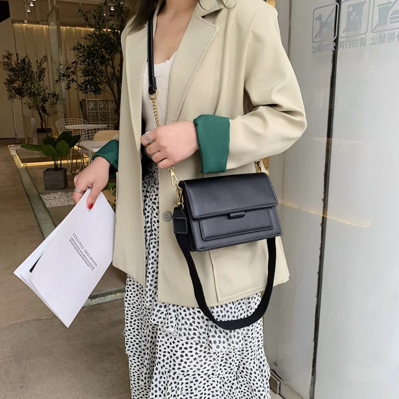 bags : LOWIENA - Dames Crossbody-tas van zwart leer met zachte textuur en klepsluiting in van Pantino