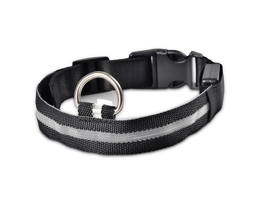 pets : LED Halsband in Zwart van Pantino