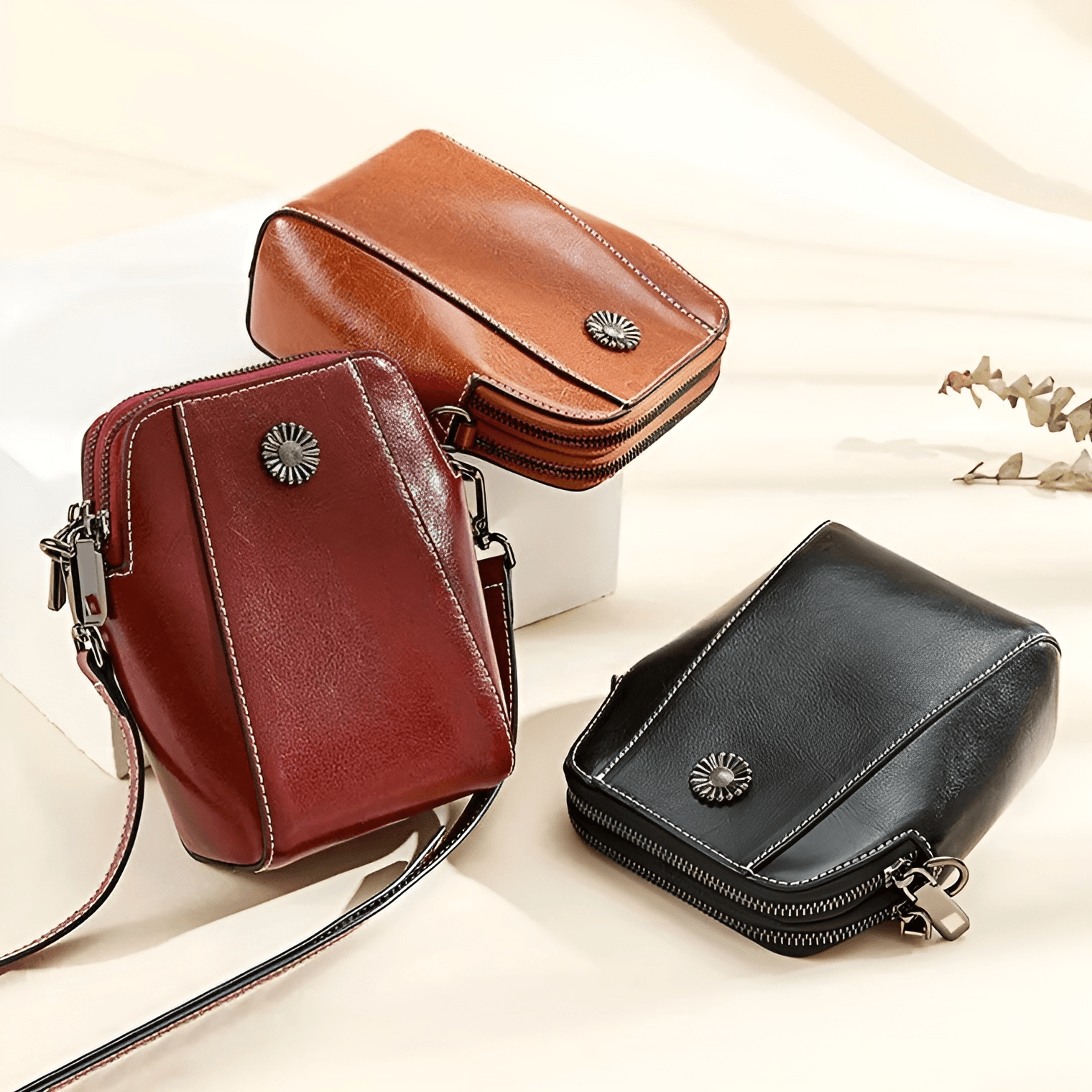 bags : LeatherBag™ - Tas voor mobiele telefoon in van Pantino
