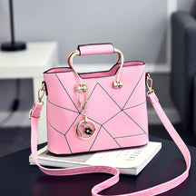 bags : Elegante Stijlvolle Sieradenset Dames - Goud Ketting Oorbellen in Pink van Pantino