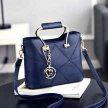 bags : Elegante Stijlvolle Sieradenset Dames - Goud Ketting Oorbellen in Deep Blue van Pantino