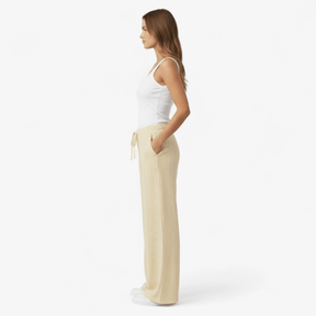 women pants : Sofia | Comfortabele Wijde Broek in Geel van Pantinoshop