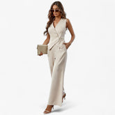 Women Outfit : Anika – Mouwloos pak voor moeiteloze elegantie in Beige van Pantino