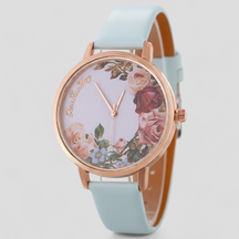Ashley | Dameshorloge met leren band en simpel, modieus ontwerp-€25 : Ashley | Dameshorloge met leren band en simpel, modieus ontwerp in Lichtblauw van Pantinoshop