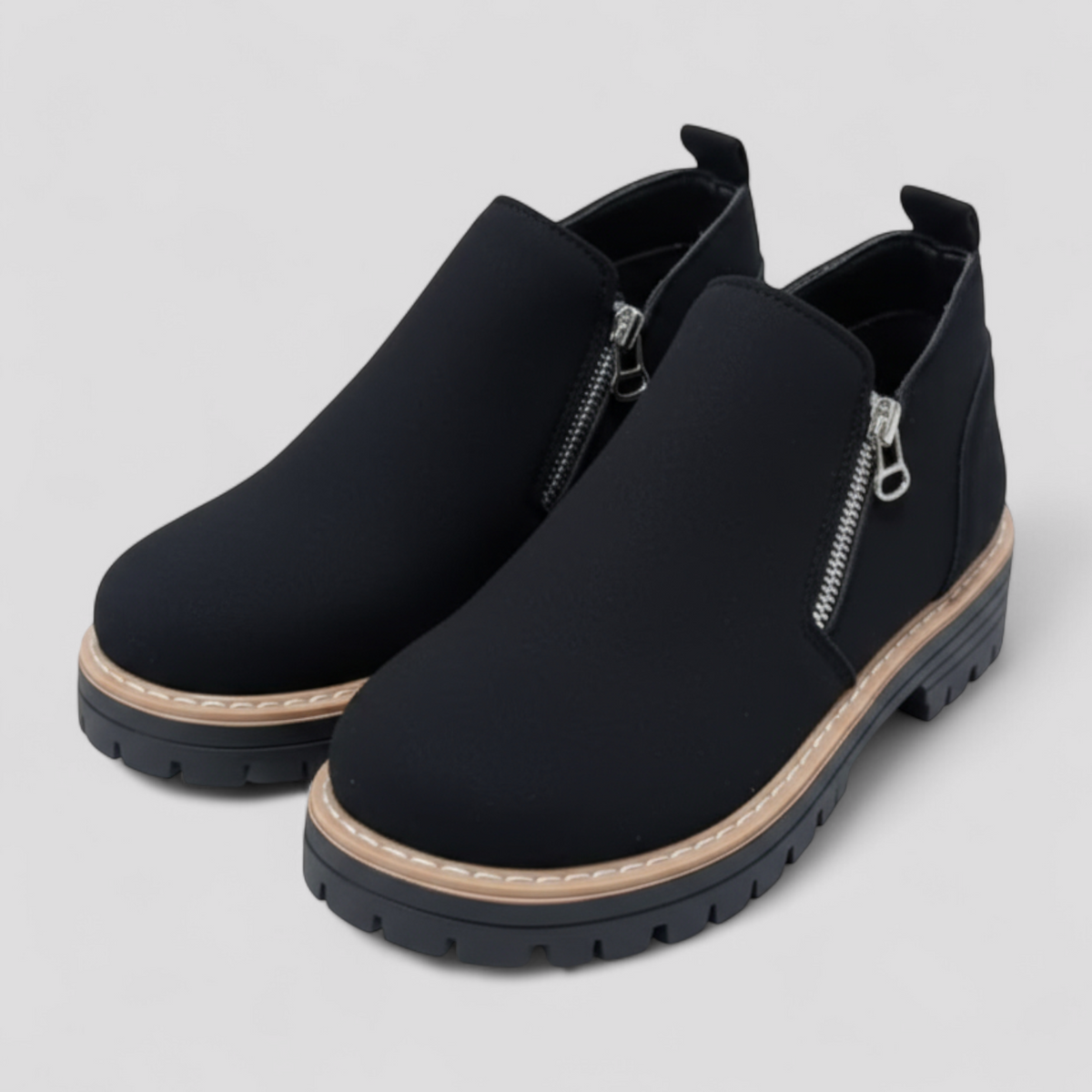 Shoes : Adie | Comfortabele laarzen met ronde neus voor dames in Zwart van Pantino