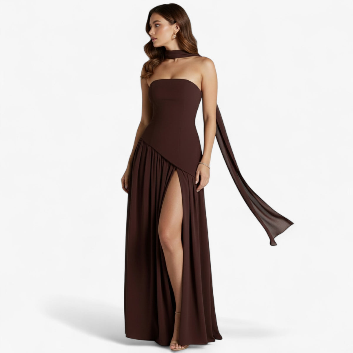 Damesjurken : Bella | Elegante Avond Maxi Jurk met Zijsplit in Bruin van Pantino