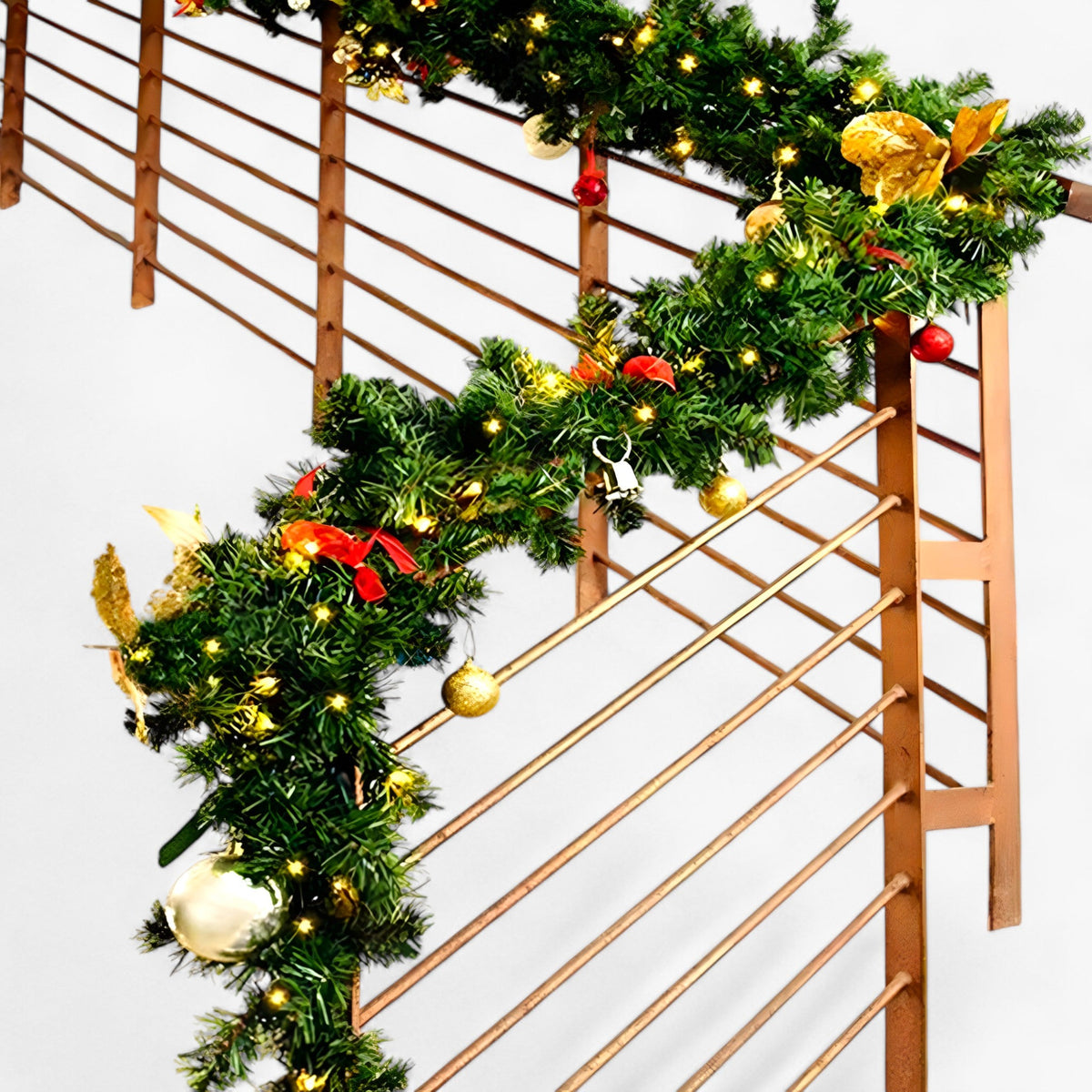 Kerstkrans 2,7M - Elegante Vakantie Decoratie - - Kerstkrans 2,7M - Elegante Vakantie Decoratie - €25 - Pantino