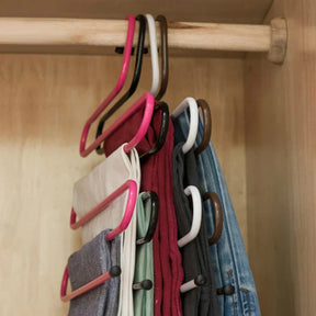 Hanger voor de pantalon | S-vormige steun met 5 lagen - Ruimtebesparend in de kast (1 + 1 GRATIS) - - Hanger voor de pantalon | S-vormige steun met 5 lagen - Ruimtebesparend in de kast (1 + 1 GRATIS) - €25 - Pantino