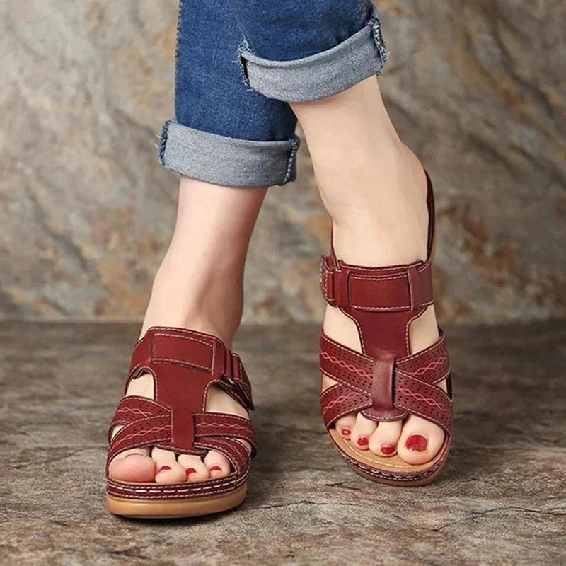 Myrthe | Dames Orthopedische Sandalen - Ideaal voor Dagelijks Comfort en Ergonomische Ondersteuning - Bruinrood - Myrthe | Dames Orthopedische Sandalen - Ideaal voor Dagelijks Comfort en Ergonomische Ondersteuning - € - Pantino