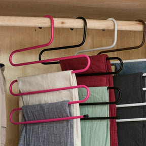 Hanger voor de pantalon | S-vormige steun met 5 lagen - Ruimtebesparend in de kast (1 + 1 GRATIS) - - Hanger voor de pantalon | S-vormige steun met 5 lagen - Ruimtebesparend in de kast (1 + 1 GRATIS) - €25 - Pantino