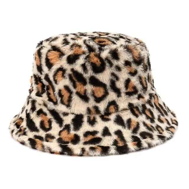 Hoeden : Bucket Hat van Imitatiebont met Luipaardprint in Winterse Koeienprint - Khaki Luipaard in Beige Luipaard van Pantino
