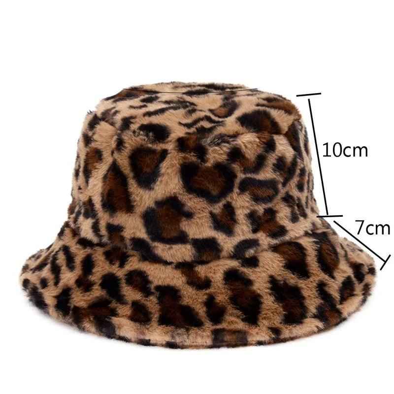 Hoeden : Bucket Hat van Imitatiebont met Luipaardprint in Winterse Koeienprint - Khaki Luipaard in van Pantino