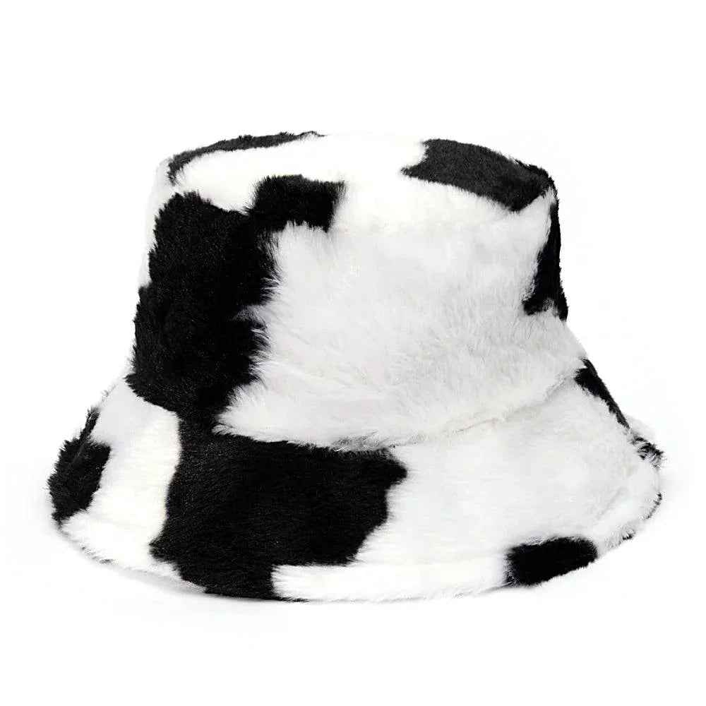 Hoeden : Bucket Hat van Imitatiebont met Luipaardprint in Winterse Koeienprint - Khaki Luipaard in van Pantino