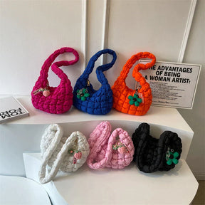 bags : Veala | Cloud Quilt geplooide schoudertas in van Pantino